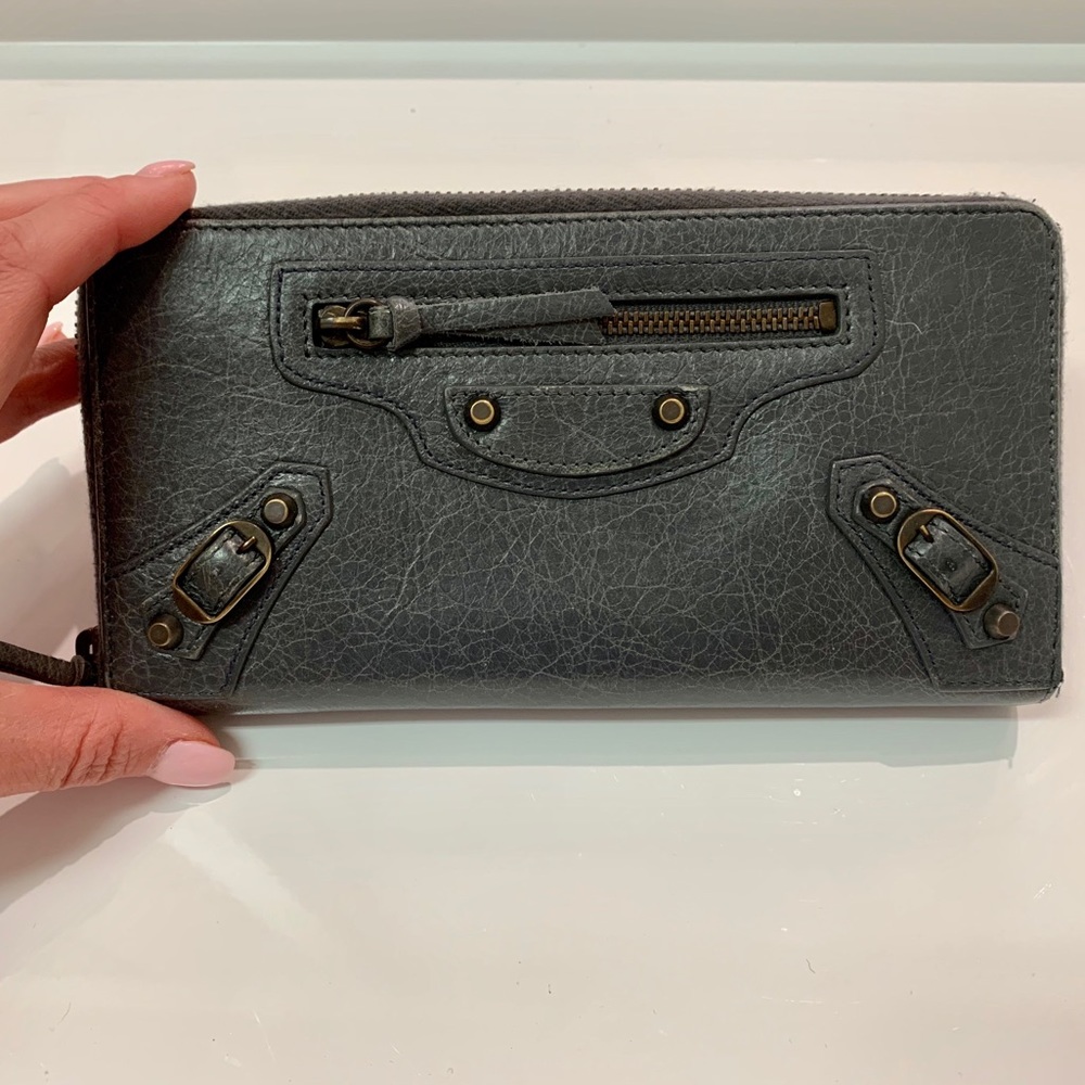 EUC Balenciaga Classic Continental Wallet